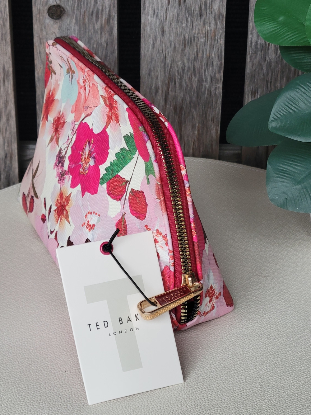 Ted Baker Half Moon Textured Pressed Flowers Print Pink Multi Cosmetic Case - Picture 9 of 11